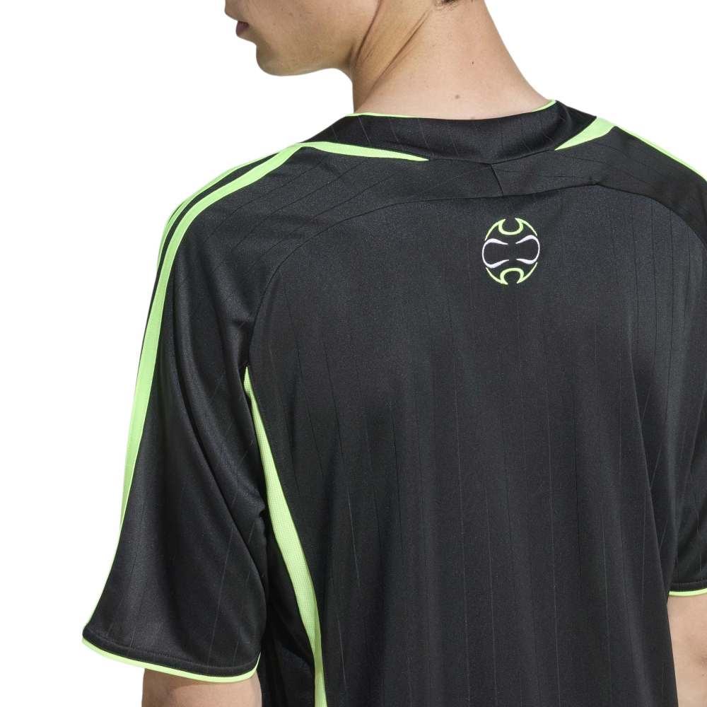 adidas Adicolor Teamgeist Tee - Black / Signal Green