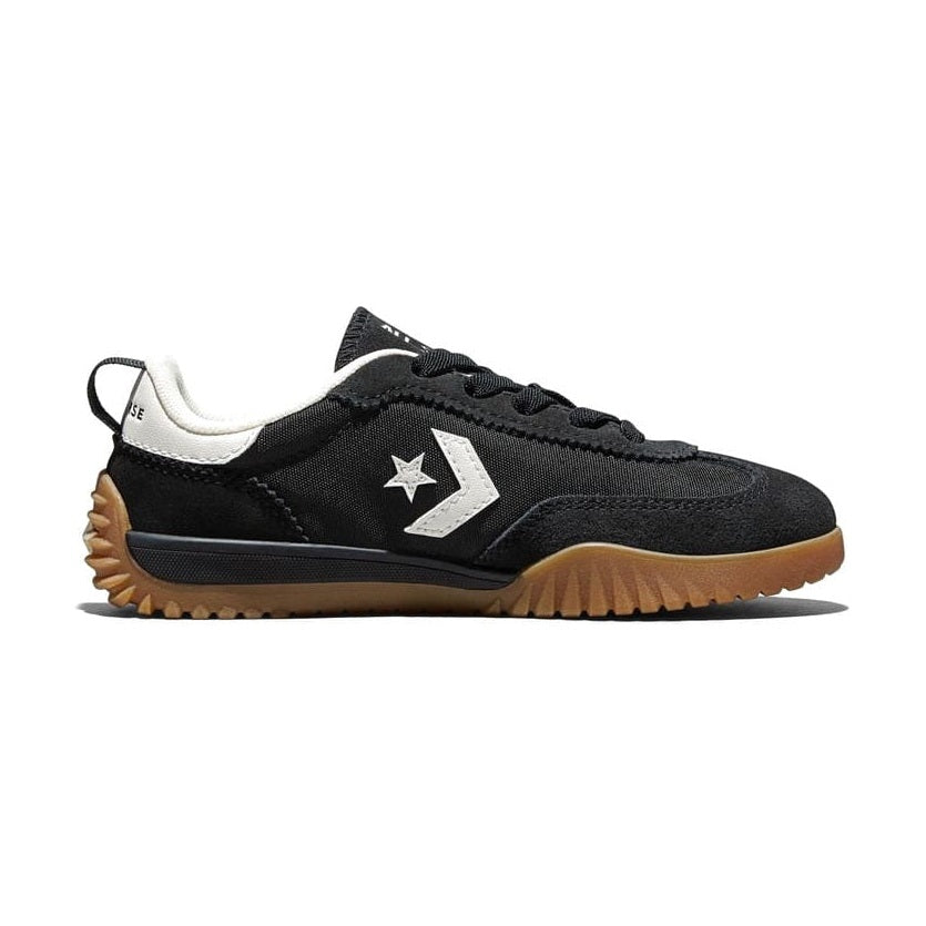 Converse Run Star Trainer Low Egret / Black / Honey.