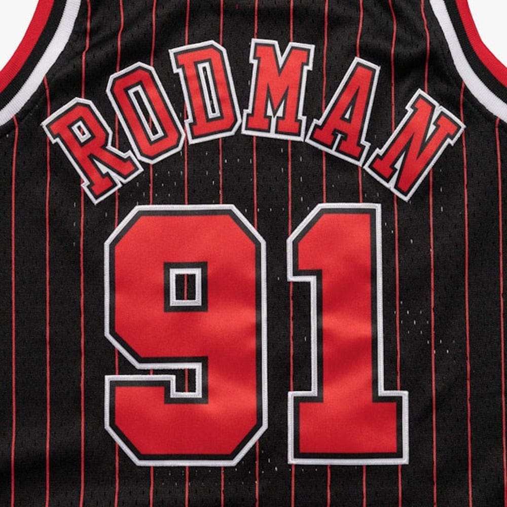Mitchell & Ness Youth Swingman Jersey Chicago Bulls Dennis Rodman Alt 95/96 - Black Pinstripe