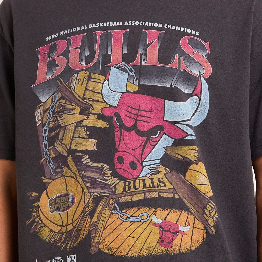 Mitchell & Ness Bevel Burst Tee Chicago Bulls - Overdyed Black
