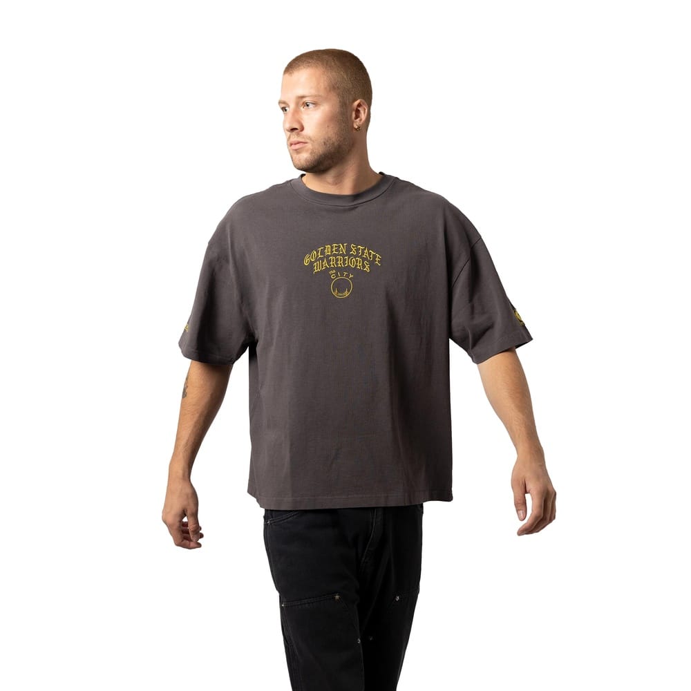 Mitchell & Ness Blackletter Champions Tee Golden State Wariors - Faded Slate