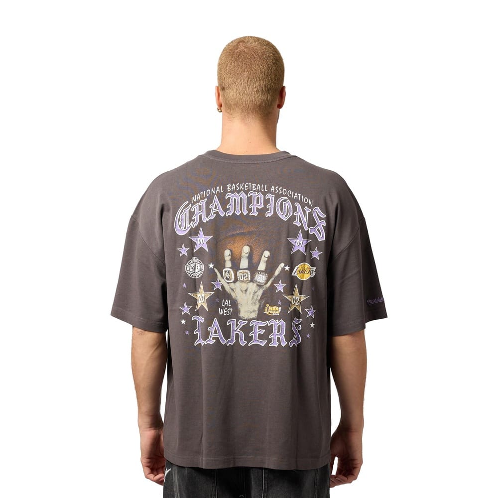 Mitchell & Ness Blackletter Champions Tee Los Angeles Lakers - Faded Slate