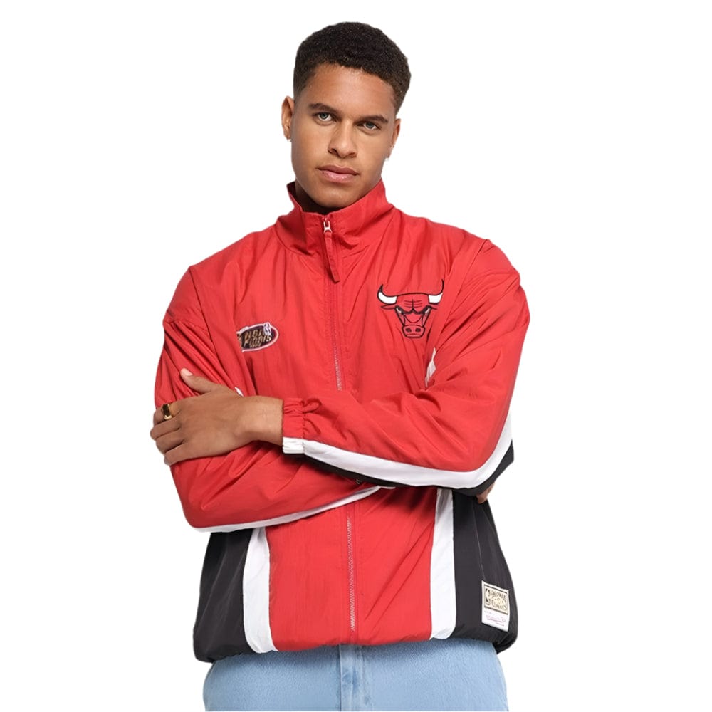 Mitchell & Ness Chicago Bulls Nylon Track Jacket - Red / Black