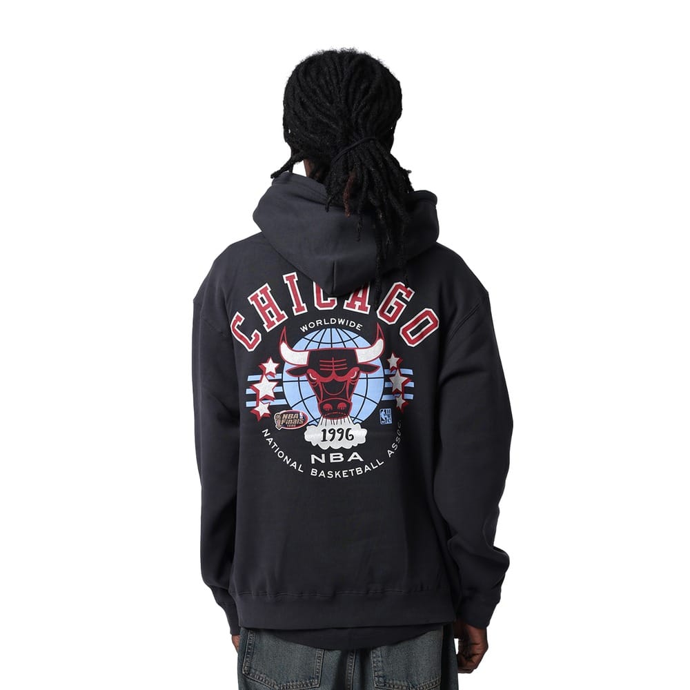 Mitchell & Ness Chicago Bulls Worldwide Hoodie - Washed Black