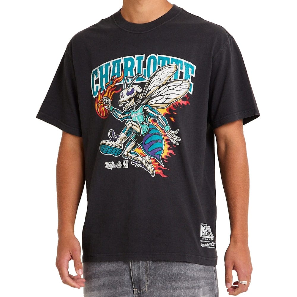Mitchell & Ness On Fire Tee Charlotte Hornets - Overdyed Black