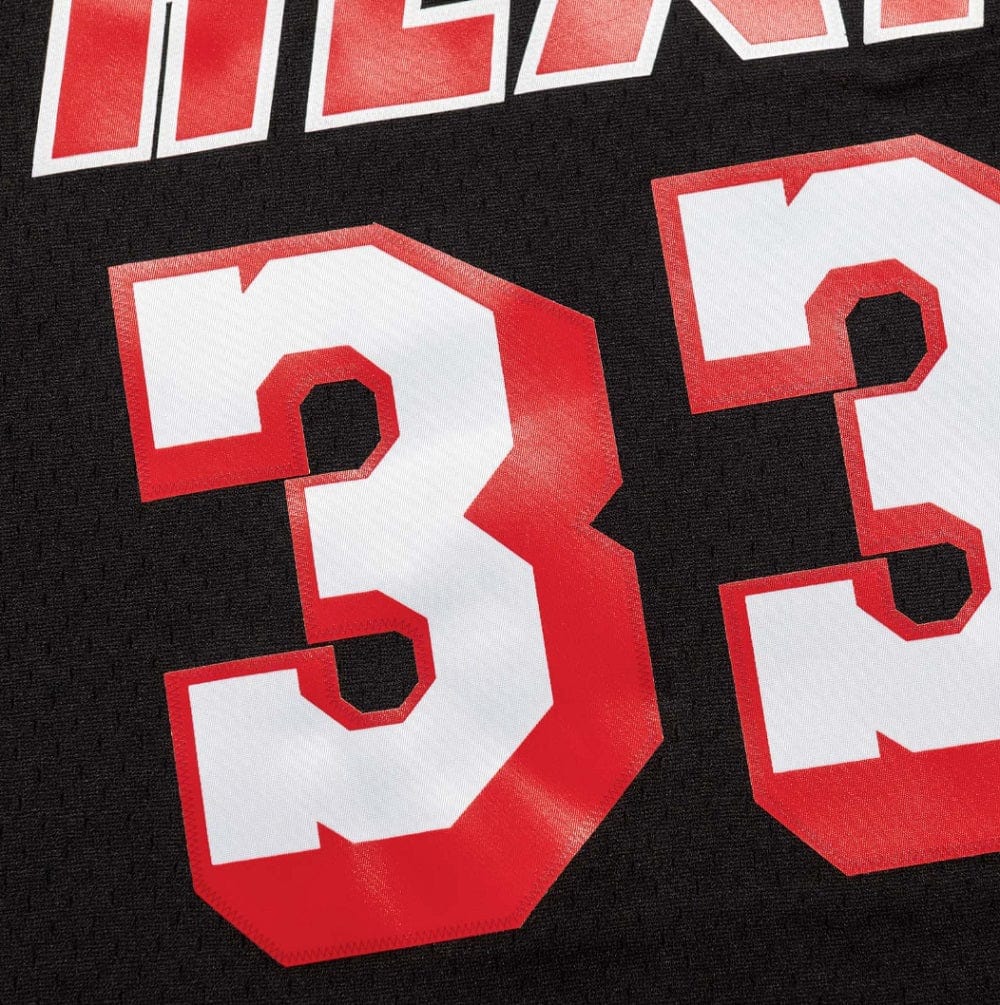 Mitchell & Ness Swingman Jersey Miami Heat Alonzo Mourning Road 96/97 - Black