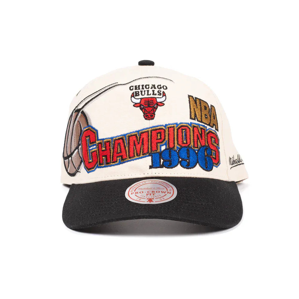Mitchell & Ness 1996 Nba Champions Pro Crown Snapback Chicago Bulls - Cream / Black