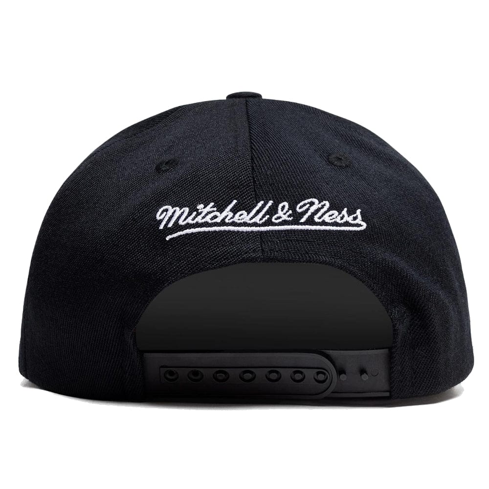 Mitchell & Ness Emblem MVP Snapback Milwaukee Bucks - Black / Green