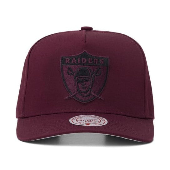 Mitchell & Ness Lacquer Pro Pinch Snapback Oakland Raiders - Fig