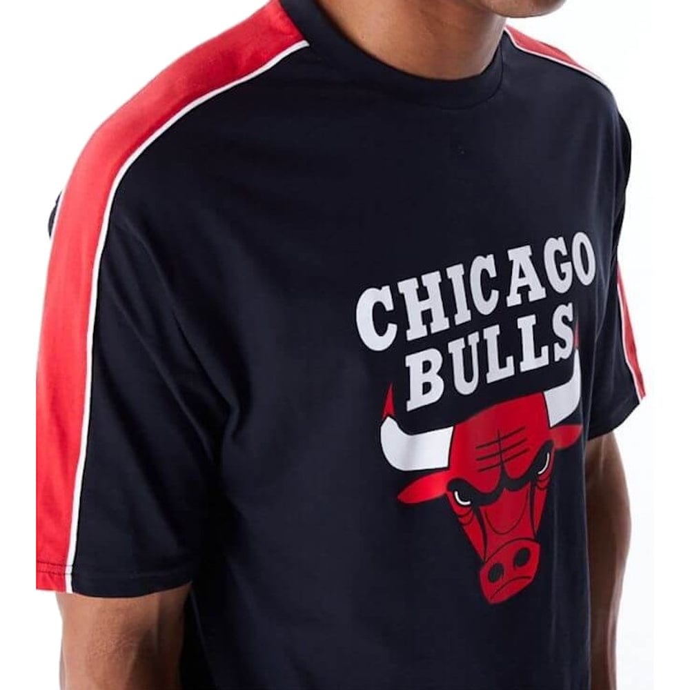 New Era NBA Panel Oversized Tee Chicago Bulls - Black / Red