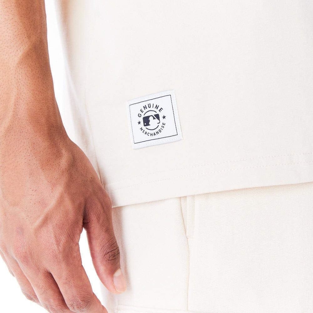 New Era World Series Drop Shoulder Tee New York Yankees - Light Cream