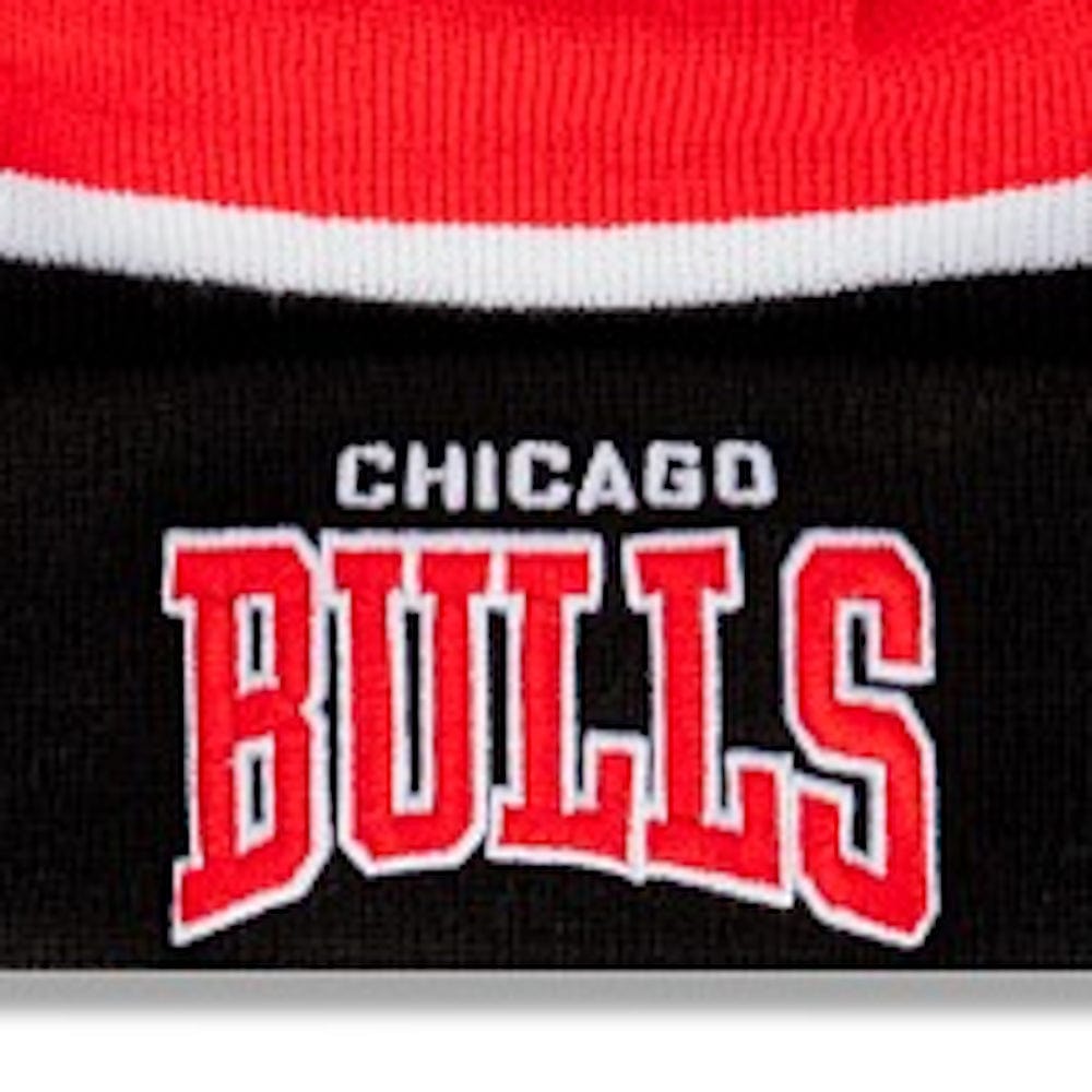 New Era Youth Knit Arch Beanie Chicago Bulls - Black / Red