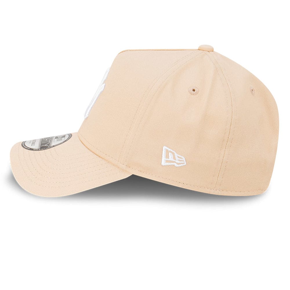 New Era 9FORTY A-Frame Snapback New York Yankees - Oatmilk / White