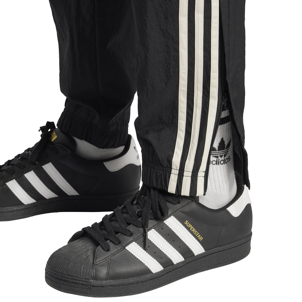 adidas Manchester United OG Track Pant - Black / Red