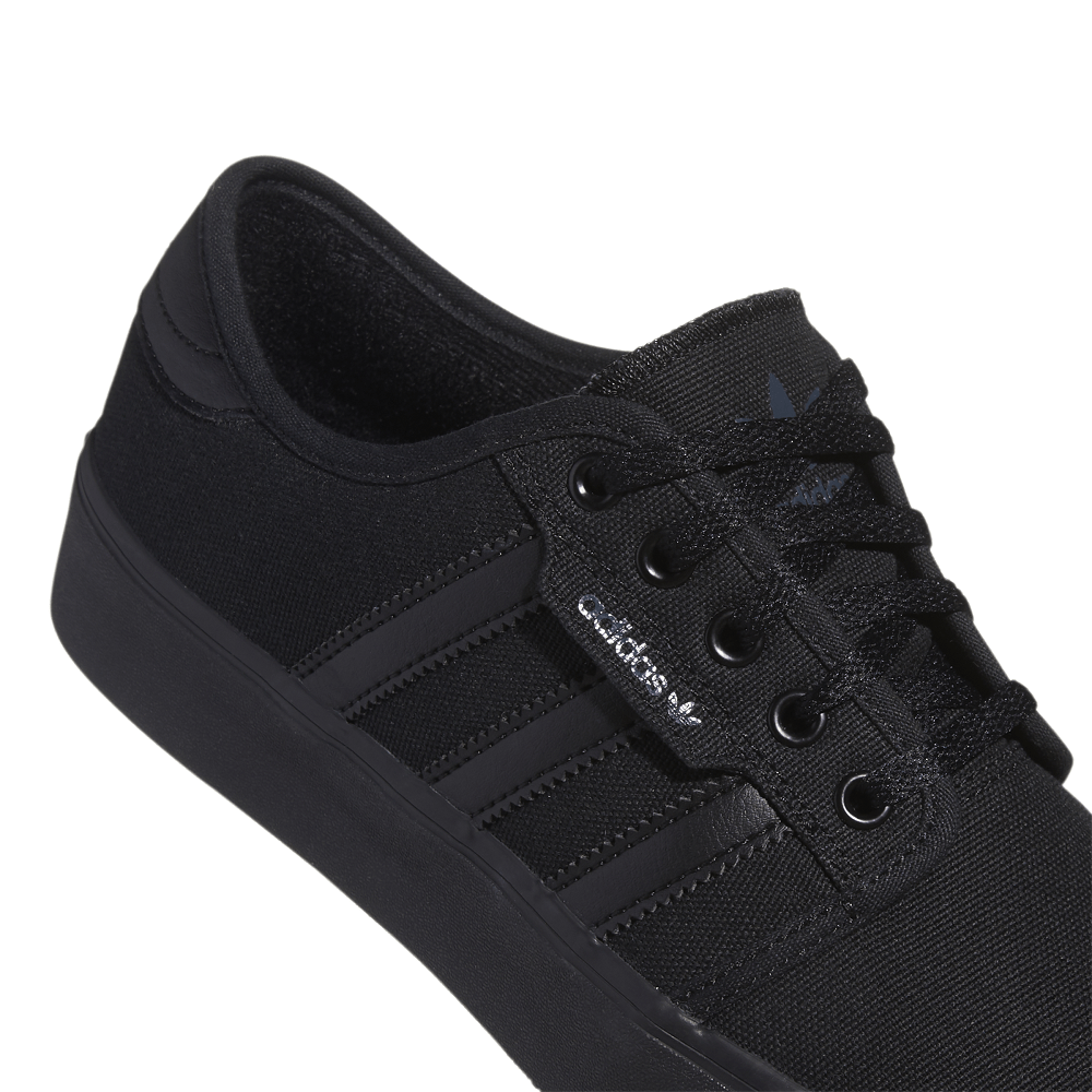 adidas Seeley XT - Black / Black