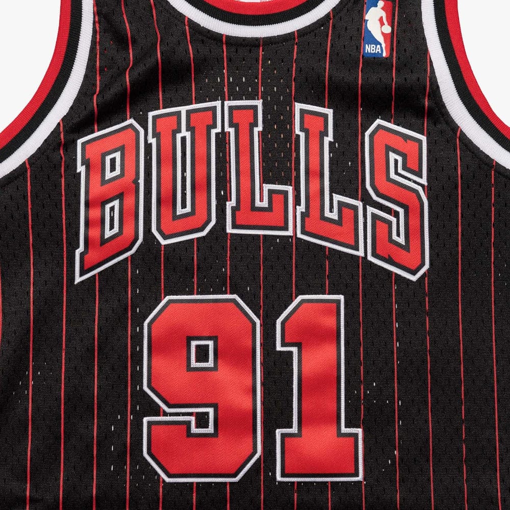 Mitchell & Ness Youth Swingman Jersey Chicago Bulls Dennis Rodman Alt 95/96 - Black Pinstripe