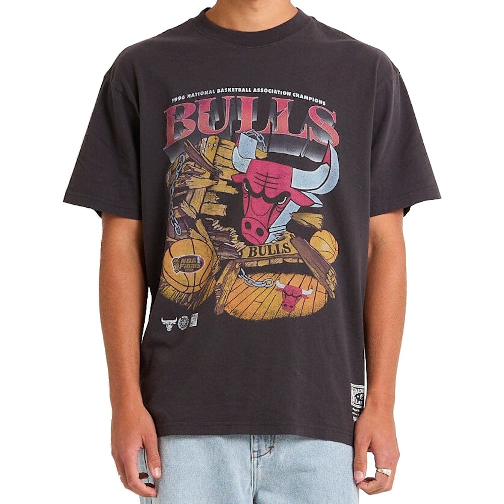 Mitchell & Ness Bevel Burst Tee Chicago Bulls - Overdyed Black
