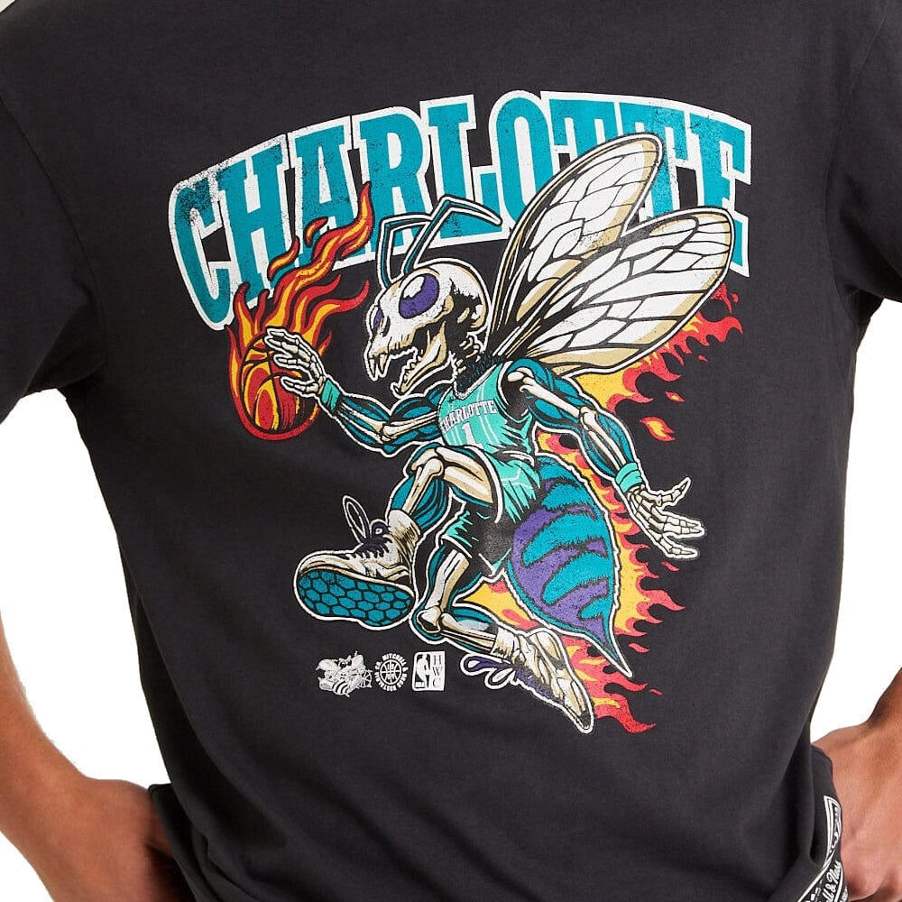Mitchell & Ness On Fire Tee Charlotte Hornets - Overdyed Black