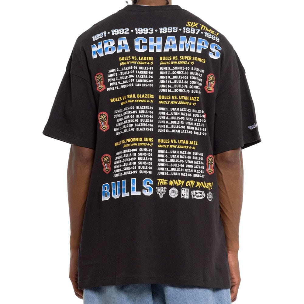 Mitchell & Ness Six Time Tee Chicago Bulls - Black