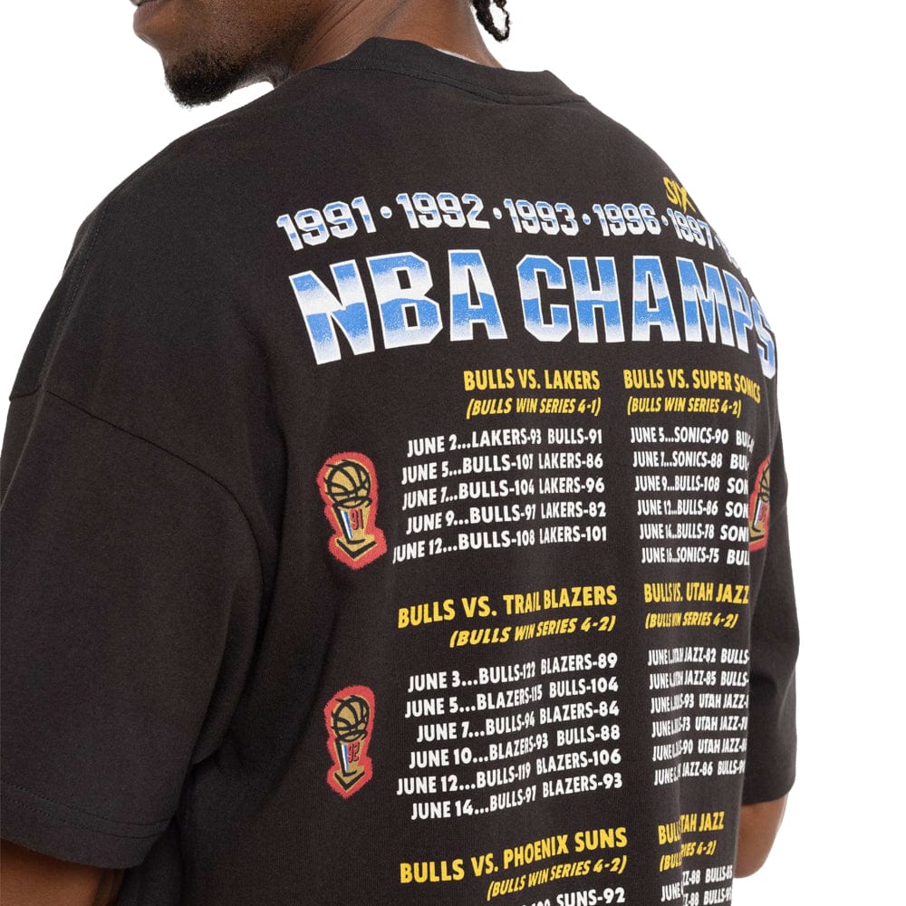 Mitchell & Ness Six Time Tee Chicago Bulls - Black