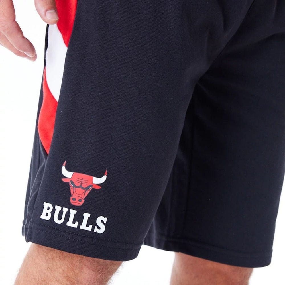 New Era NBA Panel Oversized Short Chicago Bulls - Black / Red