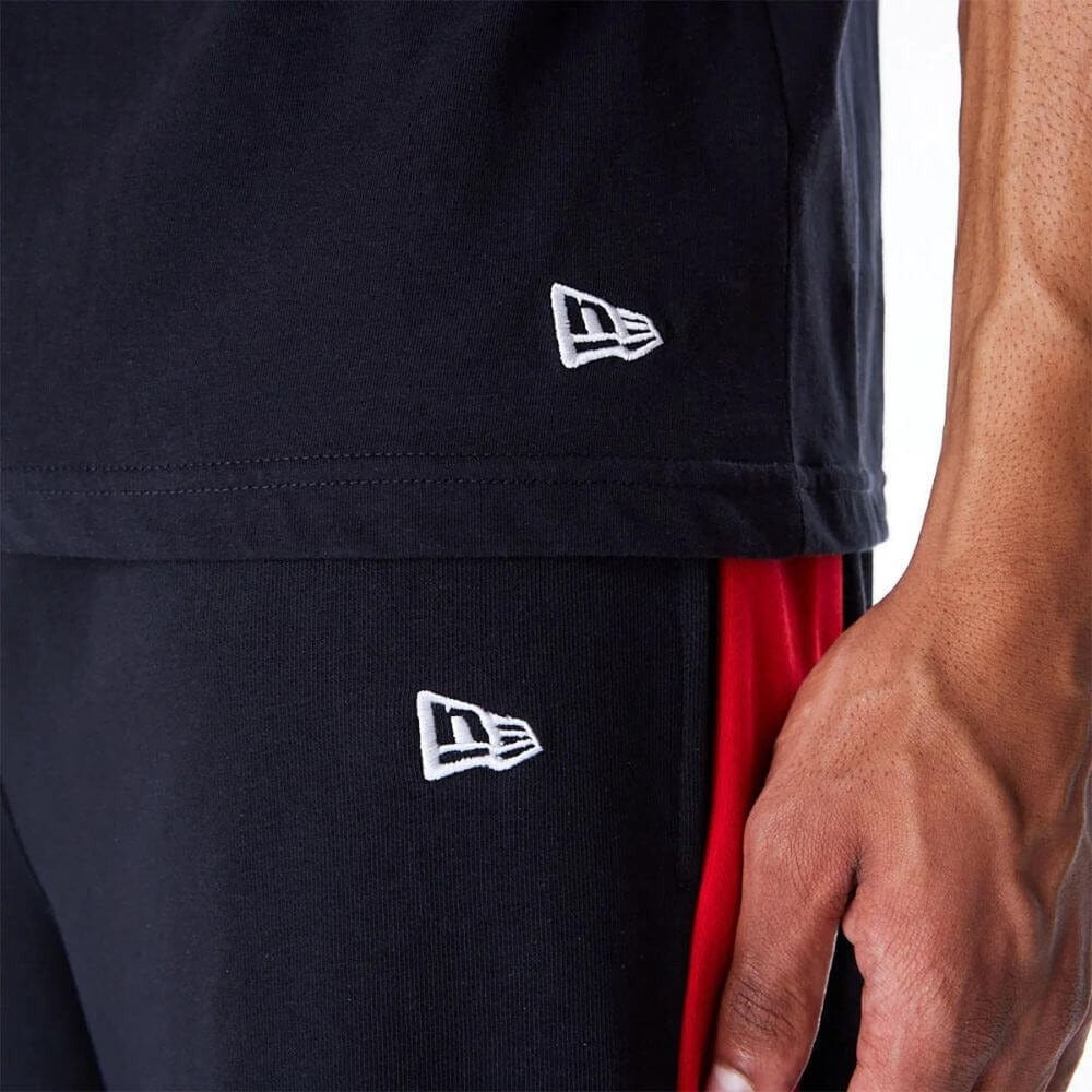 New Era NBA Panel Oversized Tee Chicago Bulls - Black / Red