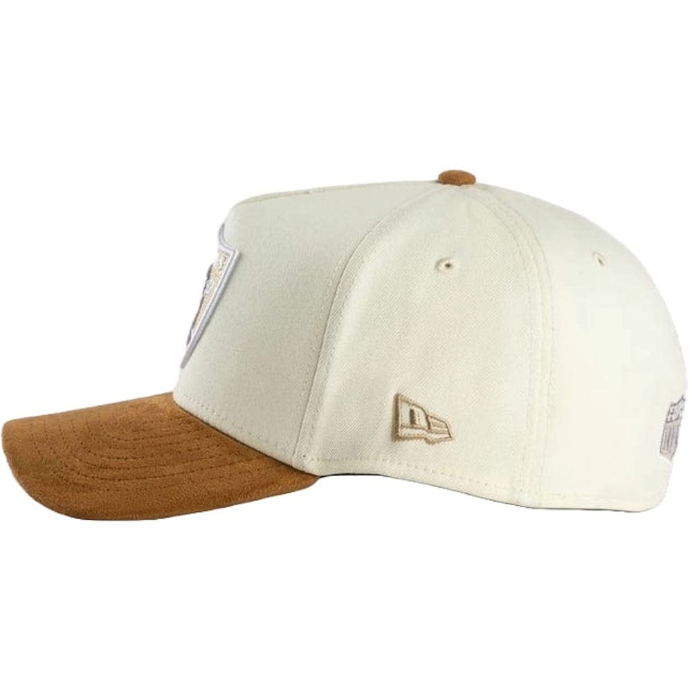 New Era 39THIRTY 2-Tone Suede A-Frame Fitted Cap Las Vegas Raiders - Chrome White / Wheat