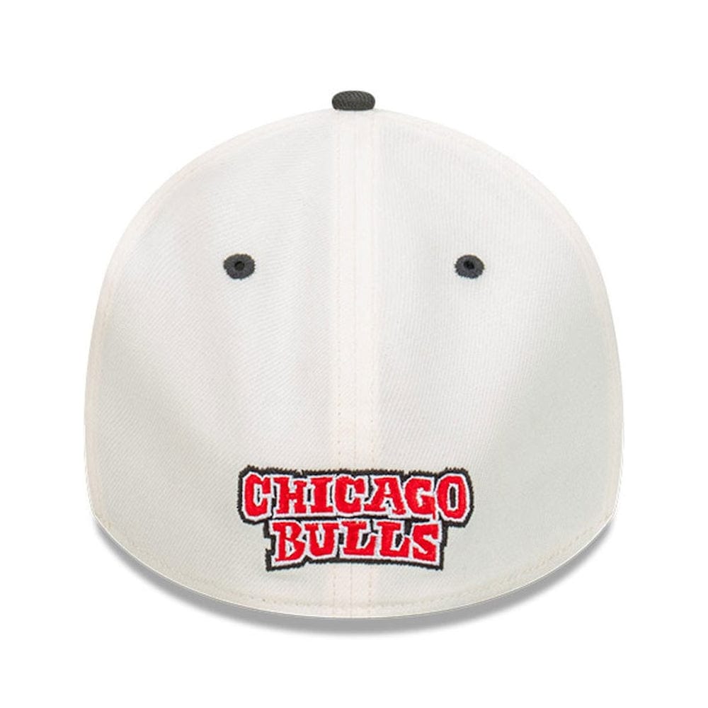 New Era 39THIRTY Cut N Paste A-Frame Stretch Fit Cap Chicago Bulls - Chrome White / Black