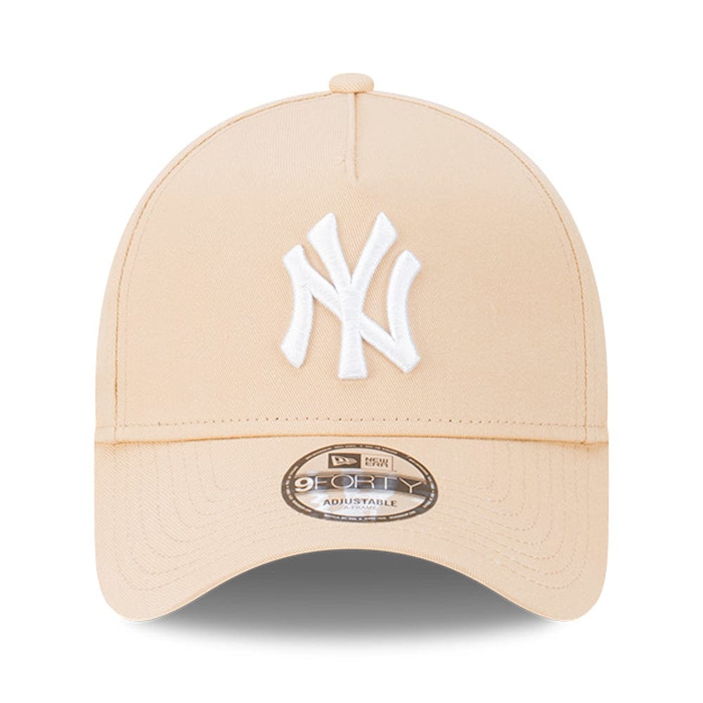 New Era 9FORTY A-Frame Snapback New York Yankees - Oatmilk / White