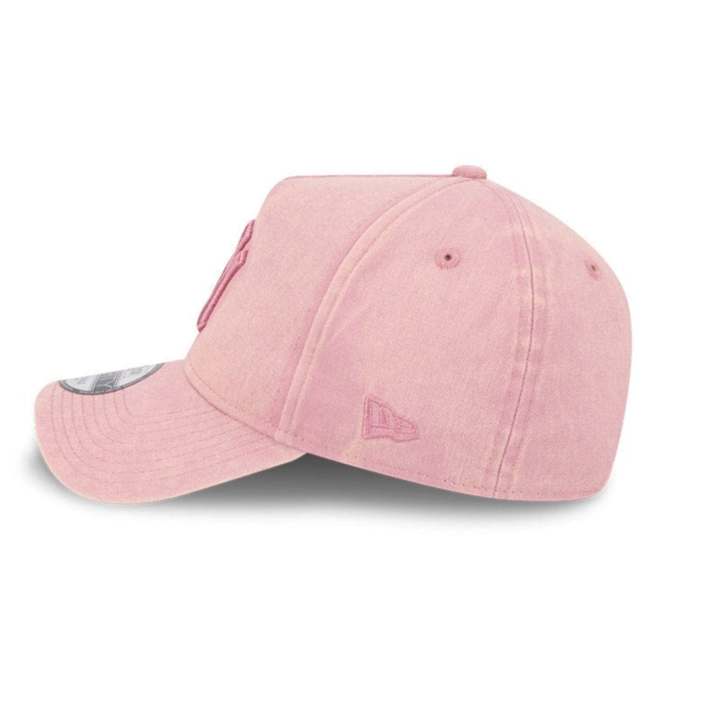 New Era 9FORTY A-Frame Snow Wash Snapback New York Yankees - Cosmetic Pink
